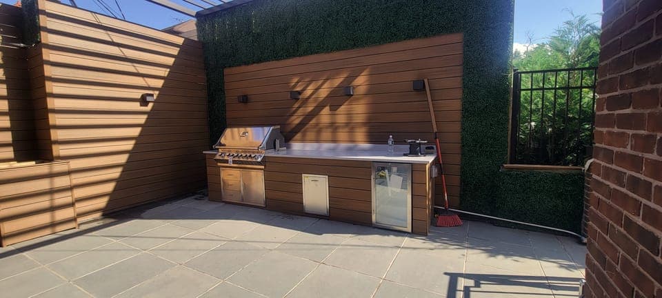 Pergola Patio & Kitchen — Built-in grill and beverage fridge